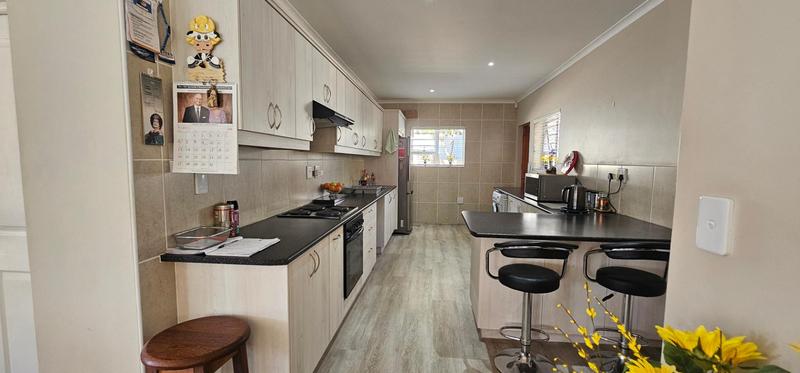 3 Bedroom Property for Sale in Country Club Western Cape